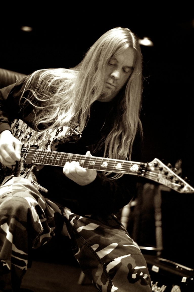 Cause of Jeff Hanneman’s Death Revealed